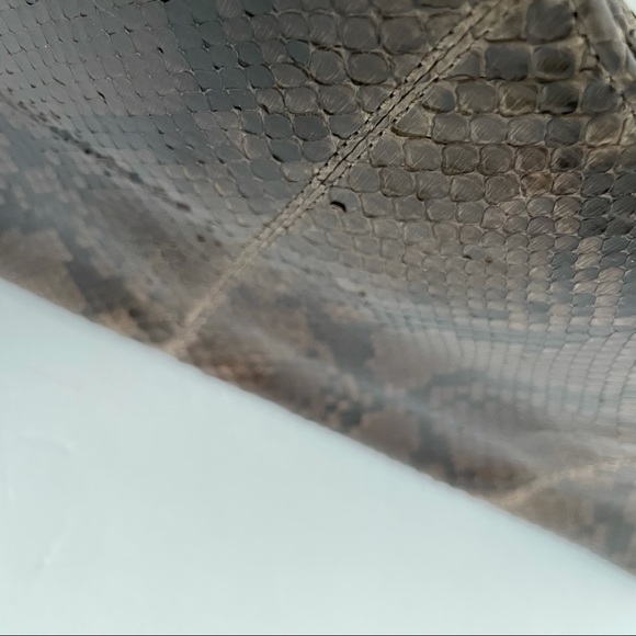LAI Python Clutch - Picture 11 of 13
